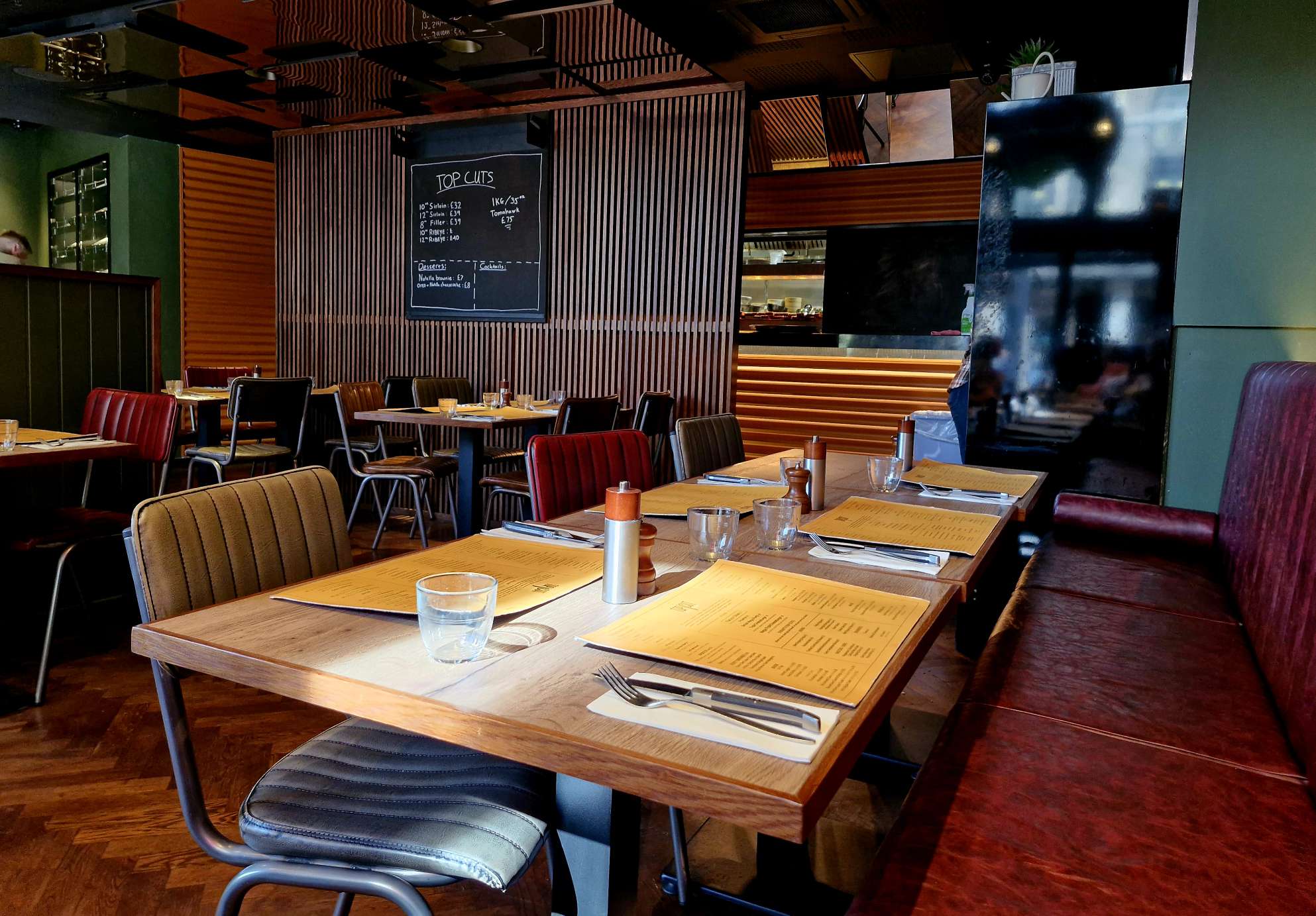 Top Cut Glasgow Review inside