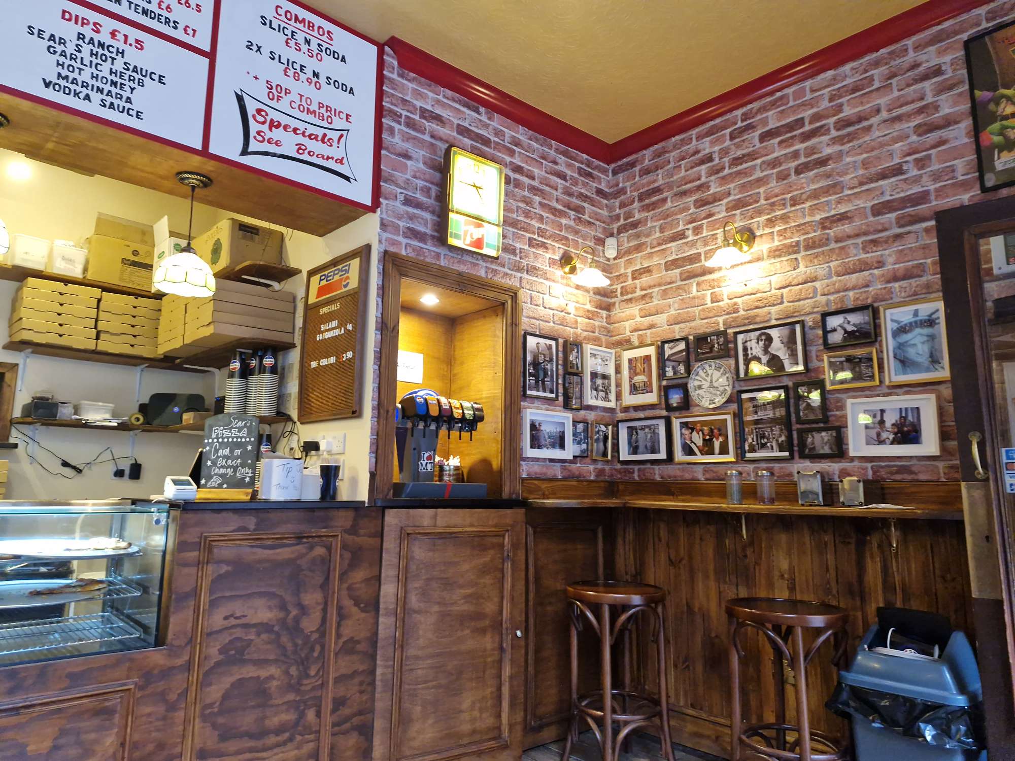 Sear’s Pizza on John Street in Glasgow